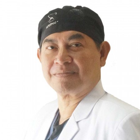 dr. I Gusti Ngurah Adhiarta, Sp.PD-KEMD, FINASIM