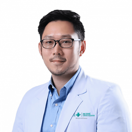 dr. Ferdinand Arden, Sp. OT, FICS