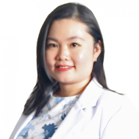 dr. Stephanie Chandra, Sp.PD